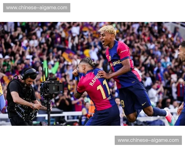 巴萨3-1客胜埃尔切继续领跑，亚马尔独造两球追平姆巴佩纪录